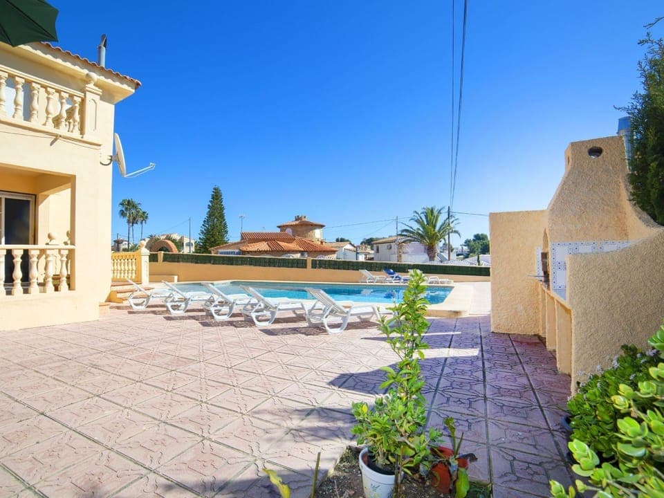 Property, Building, Real Estate, House, Swimming Pool, Estate, Vacation, Azure, Resort, Home