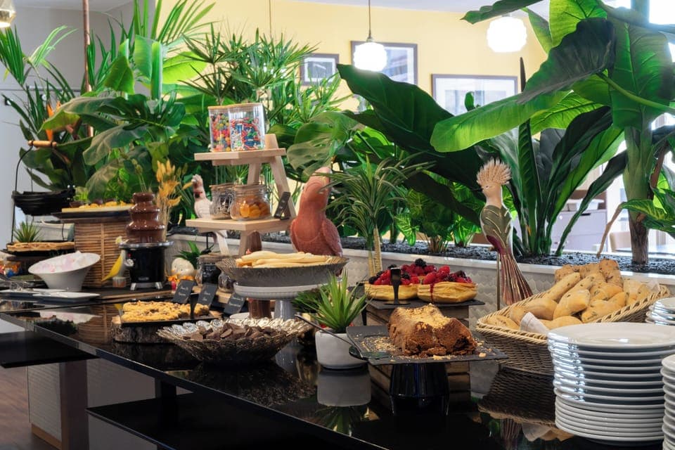 Daily buffet breakfast (EUR 18 per person)