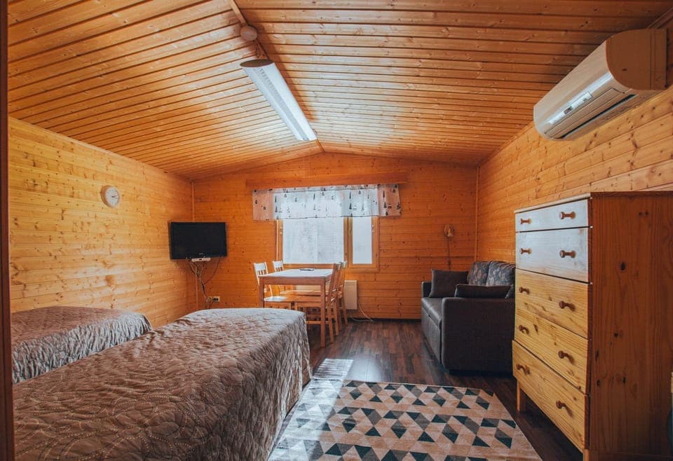 Family Room | Free WiFi