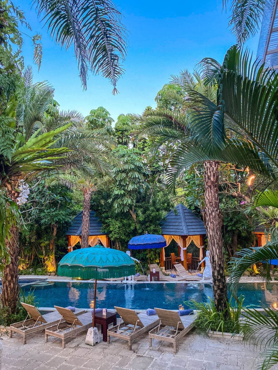 Outdoor pool, sun loungers