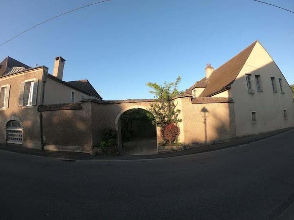 a3b2be5f-333d-4dca-88b8-cc6e853f06d7