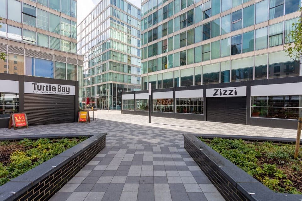 The apartment is located at The Hub where you have a range of restaurants, cafes and supermarkets just a stone`s throw away.