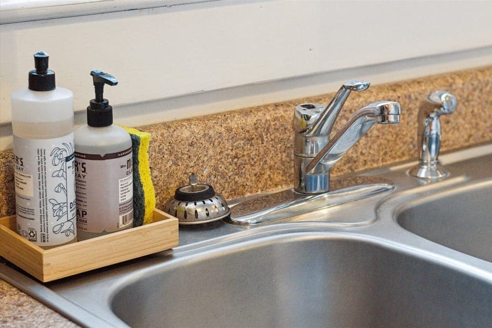 The full kitchen has the basic essentials to prepare a light meal.