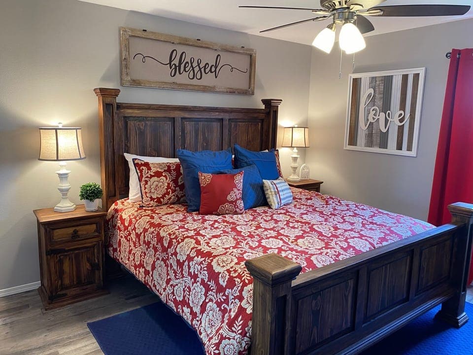 Newly completely remodeled condo that is fresh and clean!