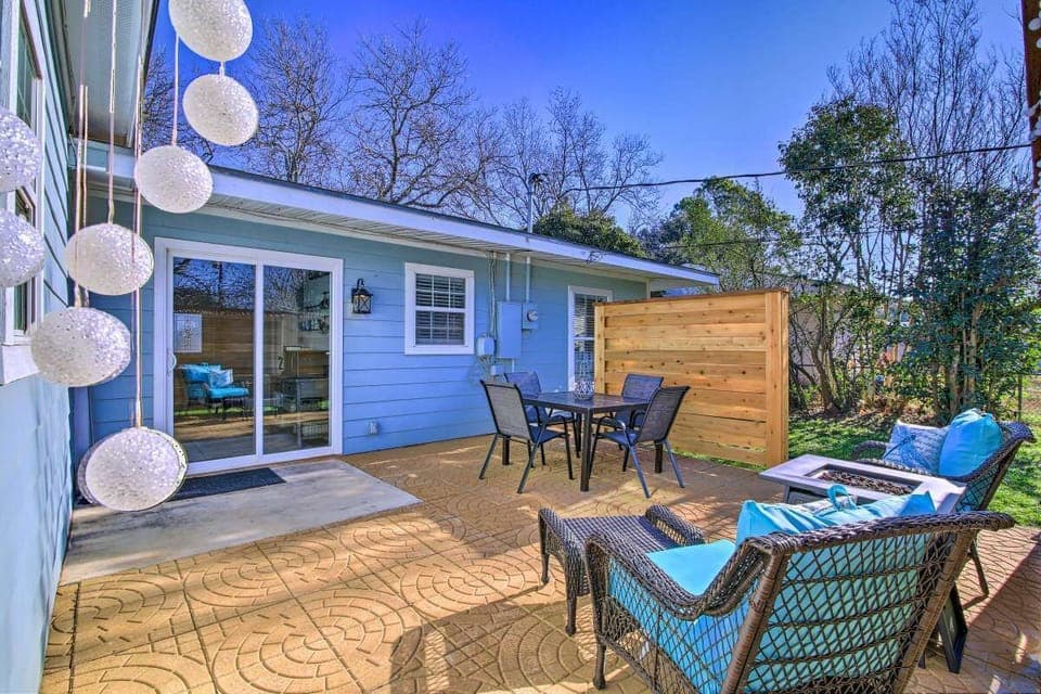 Back Porch: Coffee in the morning or Drinks in the Evening.