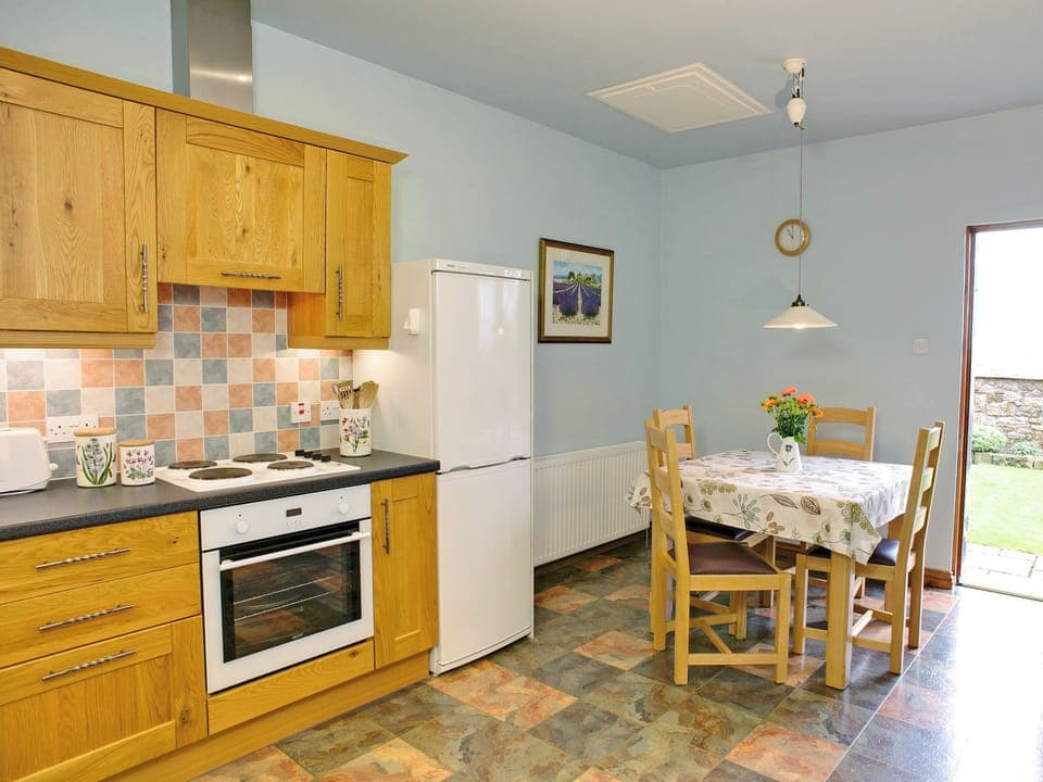 Spacious kitchen/dining room | The Bothy, Forth