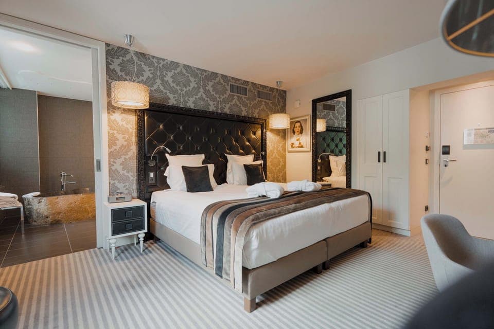 Suite Château | Premium bedding, Select Comfort beds, in-room safe