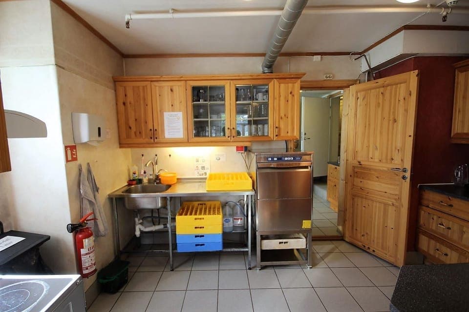 Shared fridge, microwave