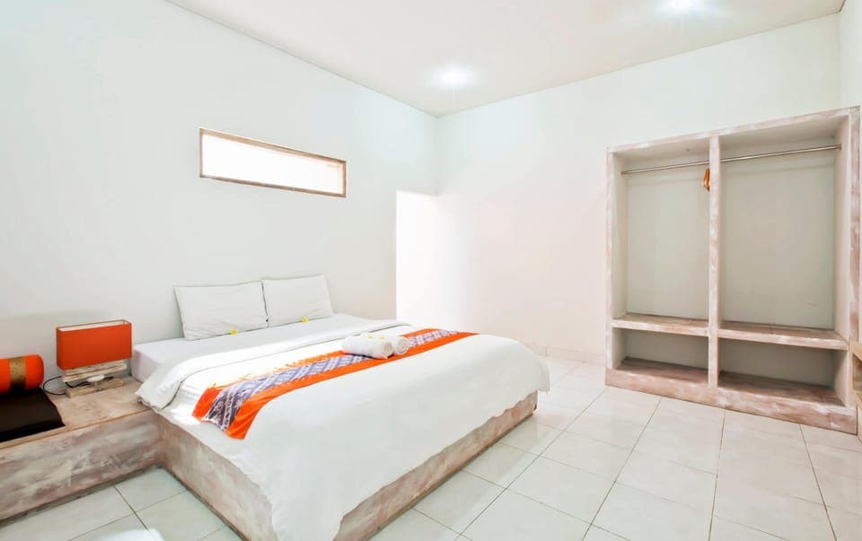 Deluxe Double Room | Desk, free WiFi, bed sheets