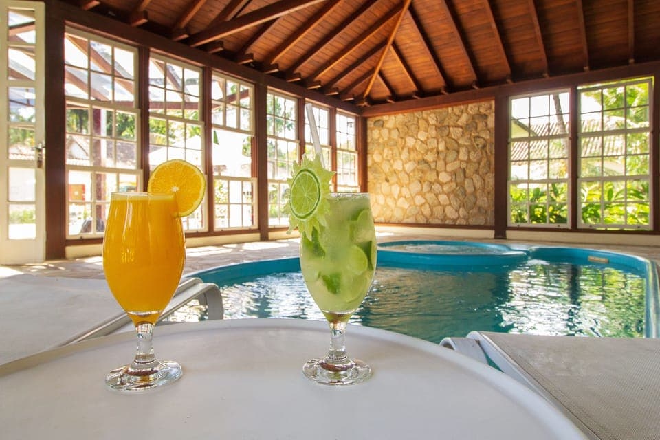 Indoor pool, outdoor pool