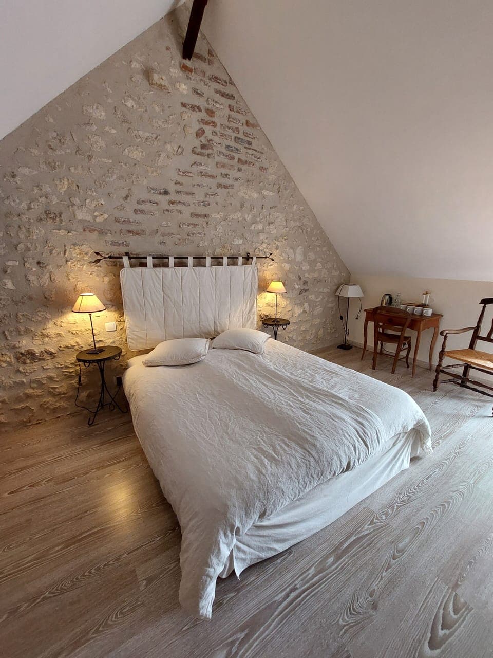 Family Room (Chez Leonie) | Desk, travel crib, free WiFi, bed sheets