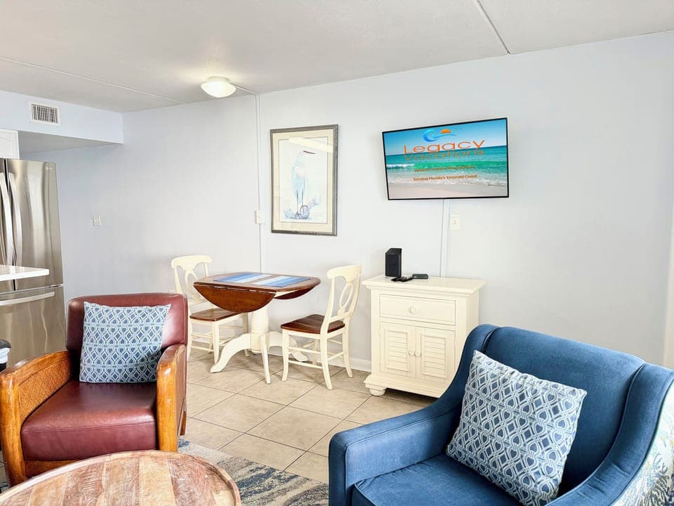 Island Surf 6 Living Room