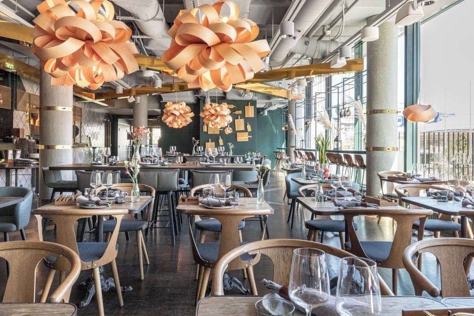 Dinner served, Spanish cuisine