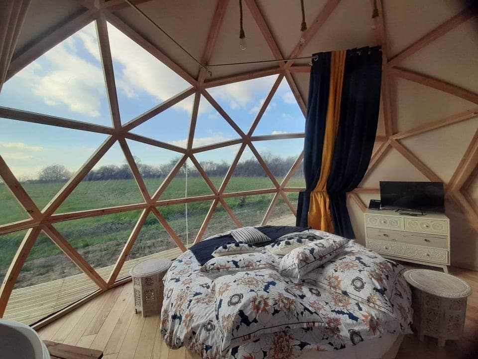 Deluxe Tent | Minibar, free WiFi, bed sheets