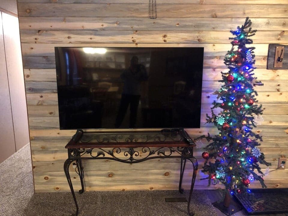 65" smart  TV.