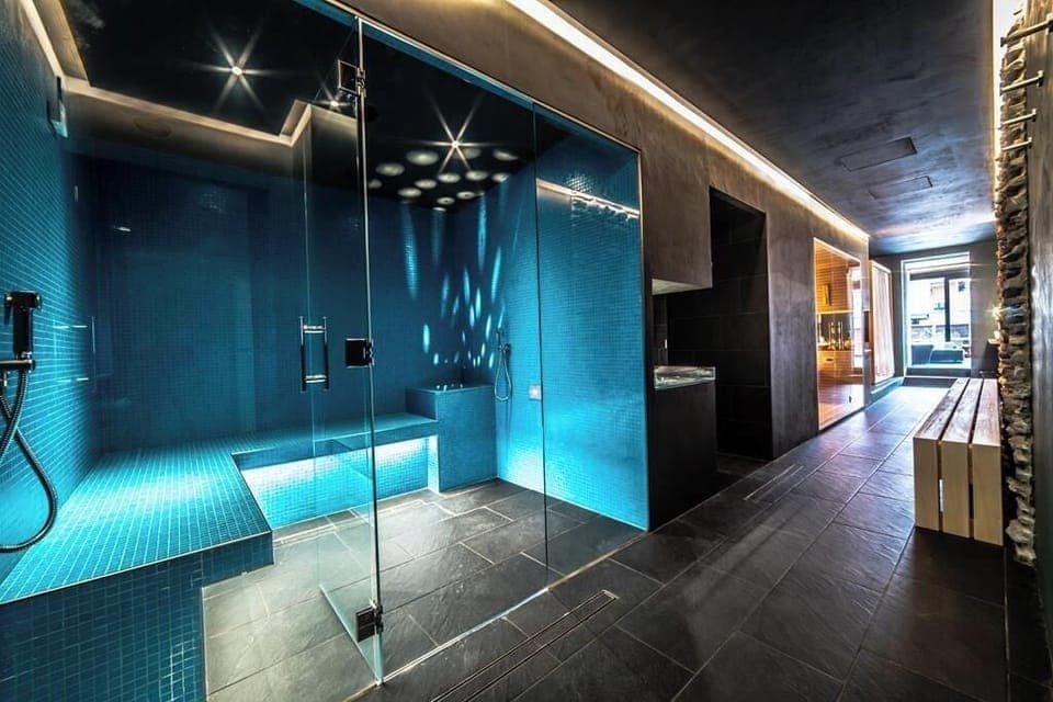 Turkish bath, body treatments, facials, massages