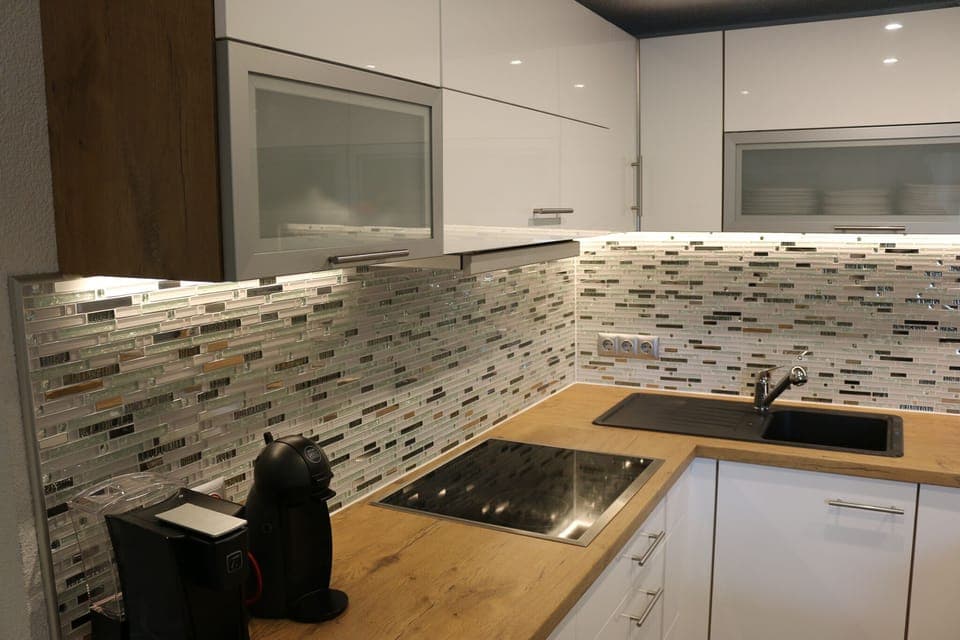 Comfort House, 1 King Bed with Sofa bed, Mountain View | Private kitchen | Espresso maker