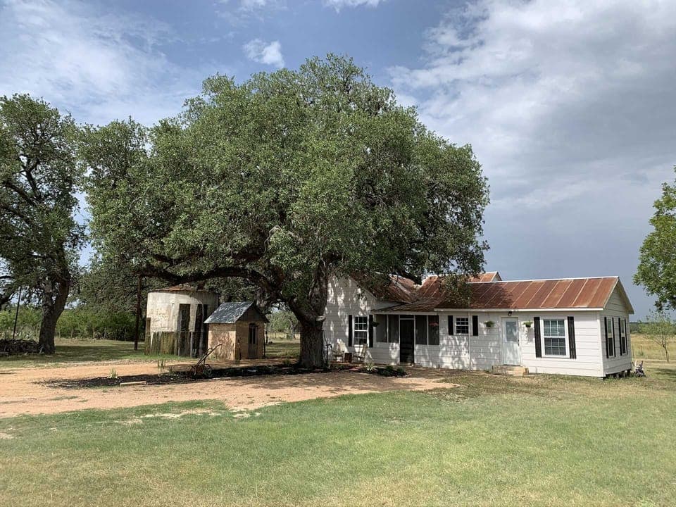 Peace and tranquility in the Hill Country! As our recent guest John put it, "if you need a quiet getaway far from the city lights, this is your place...5 stars!"