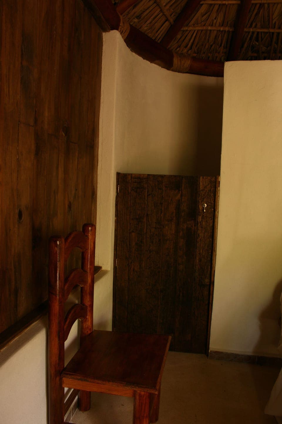 Standard Room, 1 Double Bed | Bathroom | Shower, rainfall showerhead, free toiletries, towels