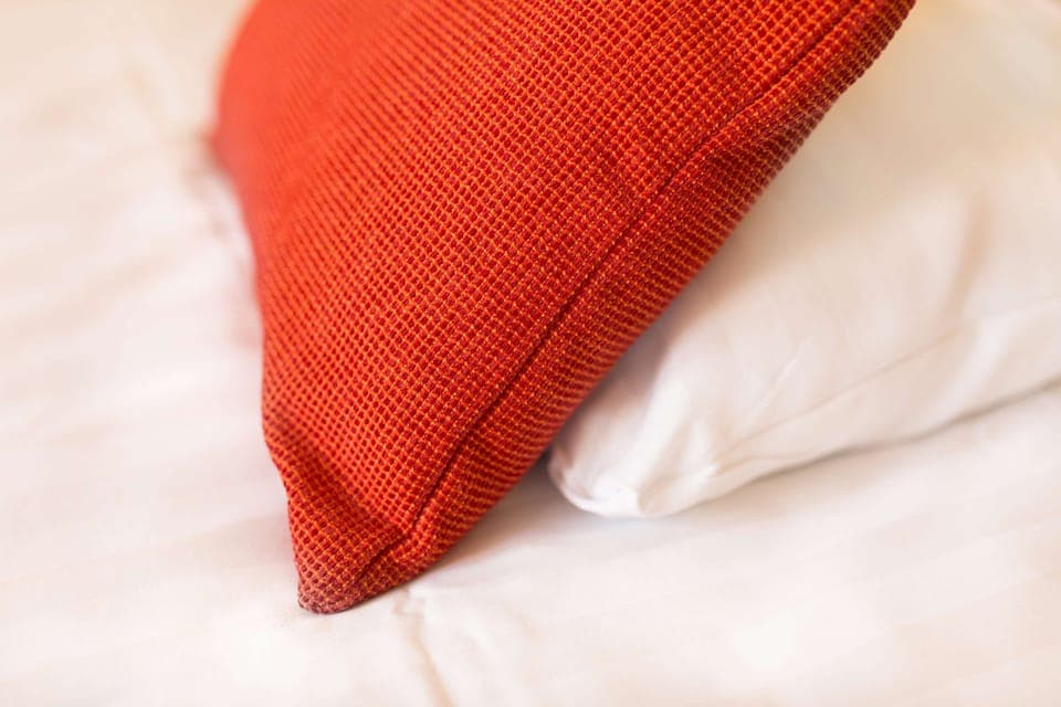 Single Room | Premium bedding, in-room safe, desk, blackout drapes