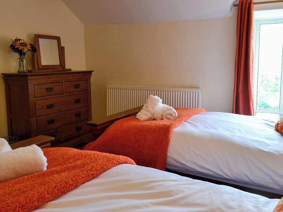 Twin bedroom | Tyddyn Eli, Llangwm, near Corwen