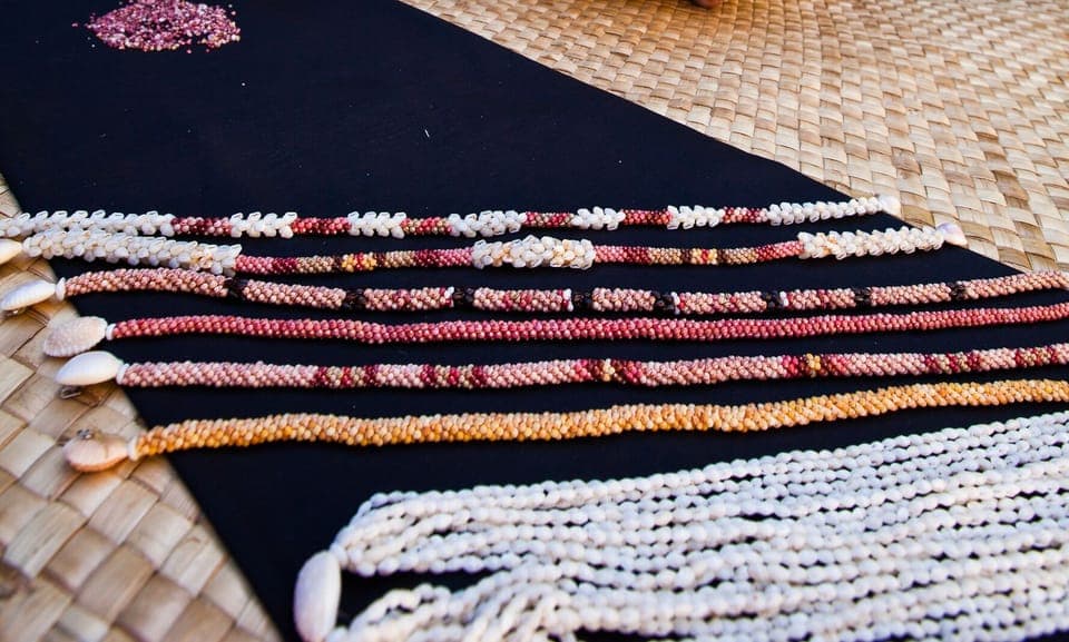 Ni'ihau shell necklaces ... Credit: HTA / Tor Johnson