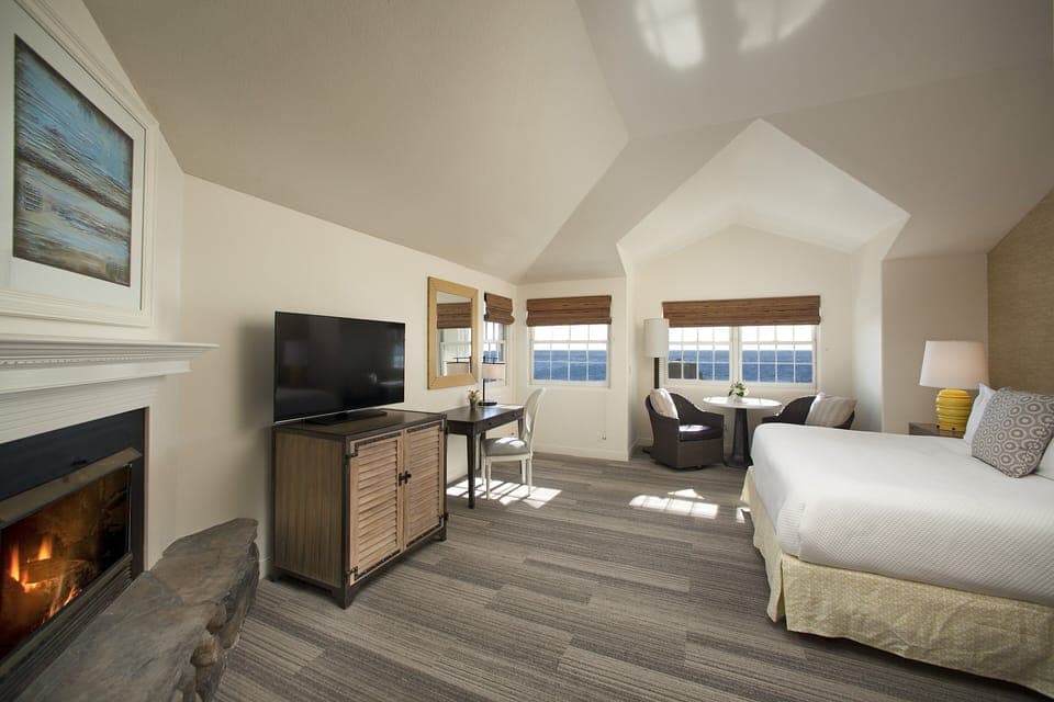 Premium bedding, down comforters, pillowtop beds, desk