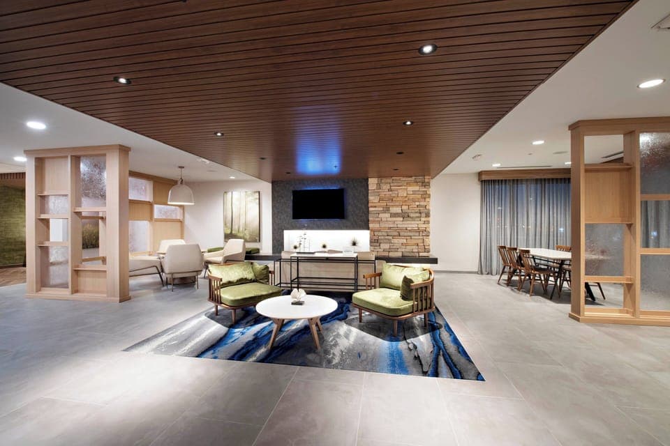 Lobby lounge
