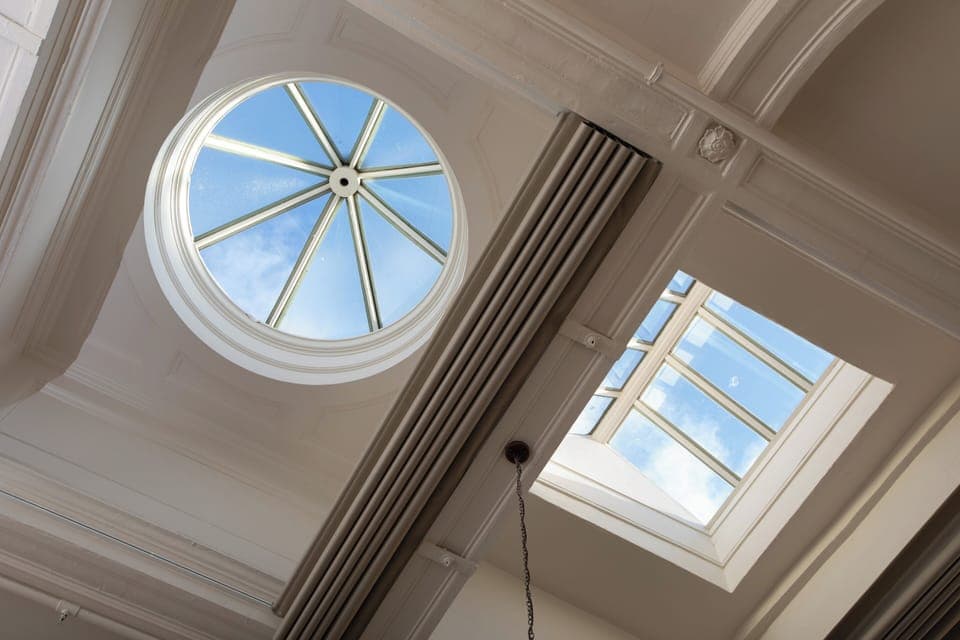 Suite, 1 King Bed with Sofa bed (Alba Skylark) | Room amenity