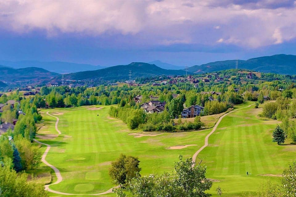 Come experience the amazing views that Ridgecrest can offer for a peaceful getaway!