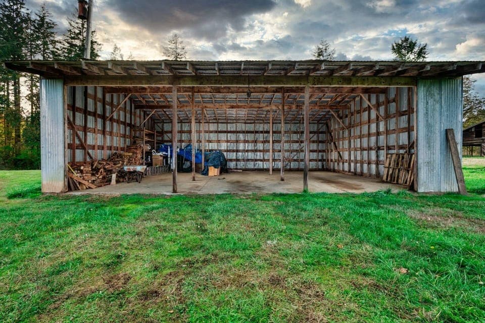 "Great stay at this beautiful home! It had everything we needed and more. We really enjoyed the barbecue grill and back porch. Very spacious" -Christy