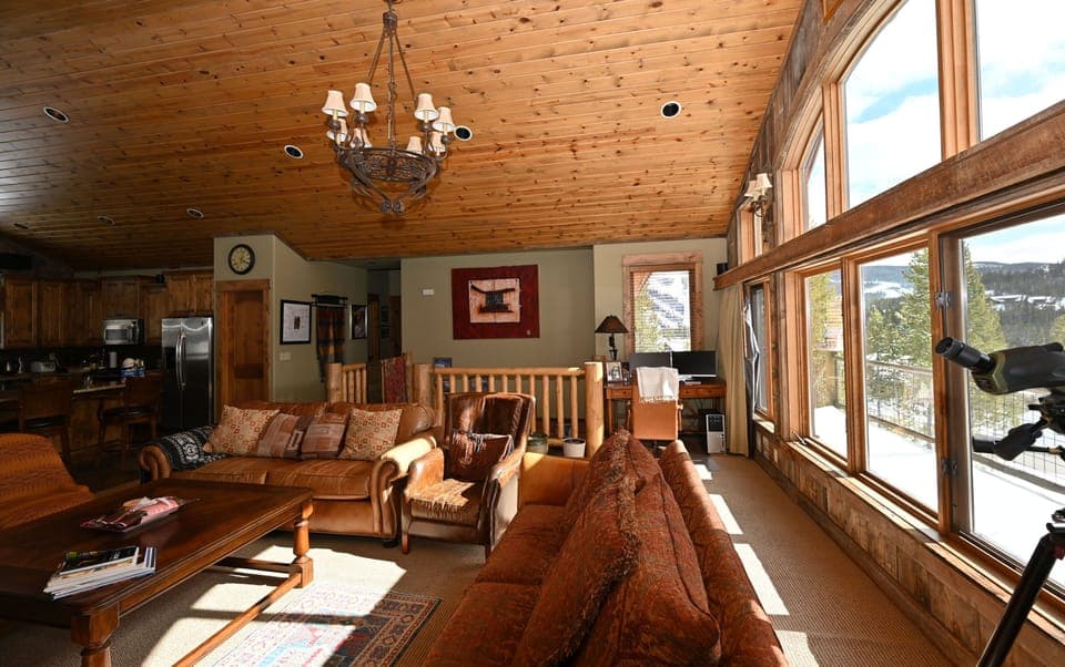 Casa Big Sky - upper level living area