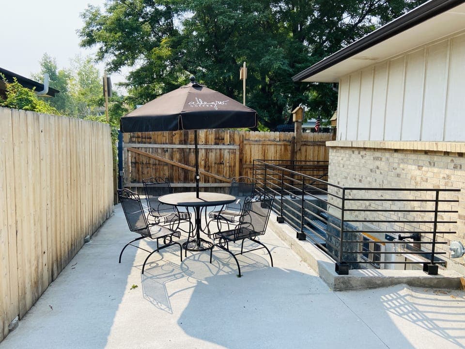 Outdoor dining