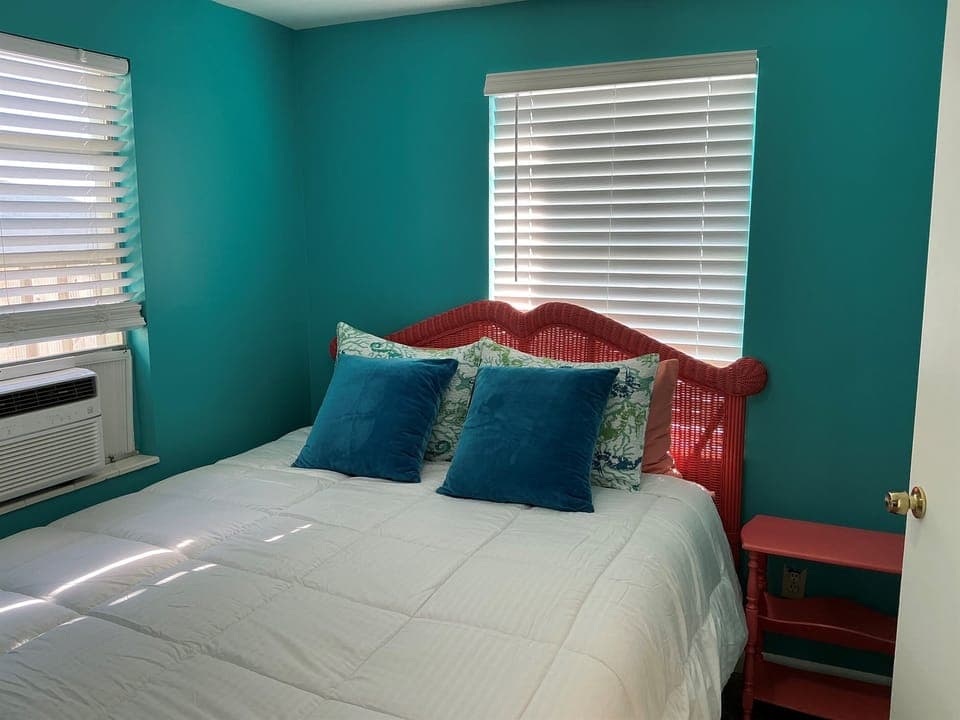 Queen Bedroom