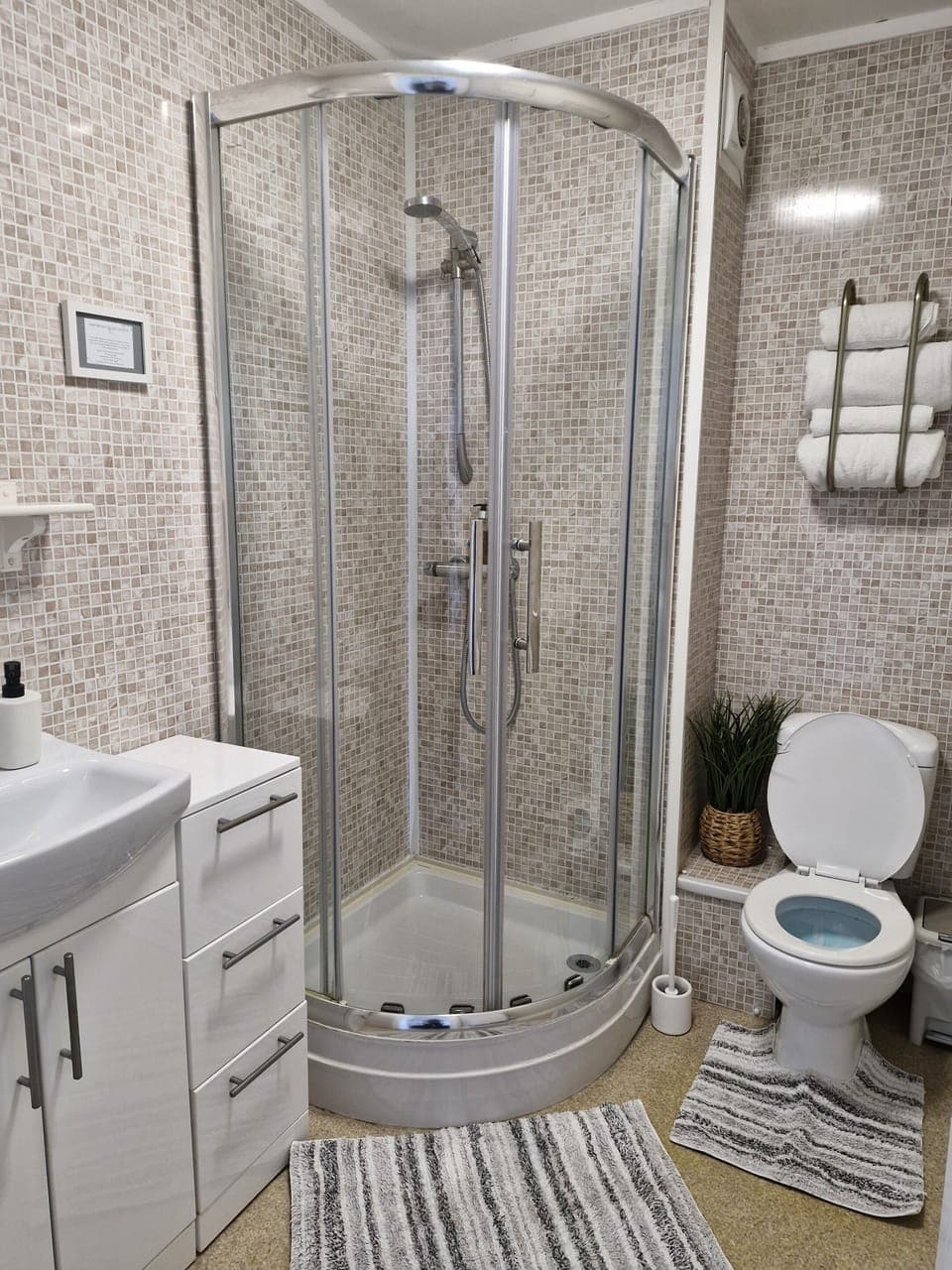 Standard Double or Twin Room, Ensuite | Bathroom