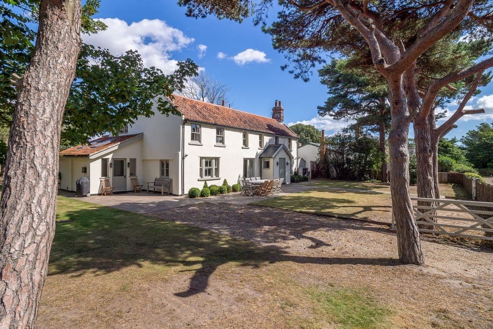 Alexander House, Thorpeness: A large, elegant, detached house, tucked away on a quiet private track
