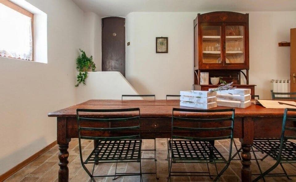 Casa Pietra ground floor kitchen (3)