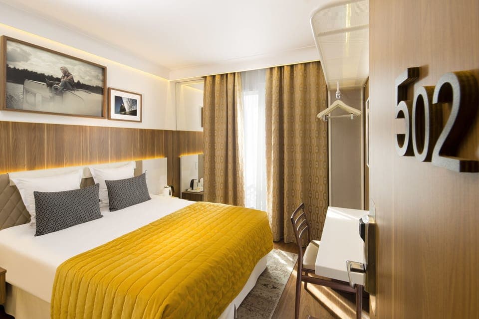 In-room safe, iron/ironing board, free WiFi, bed sheets