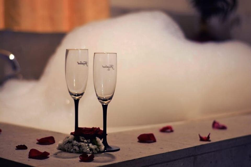 Master Suite | Jetted tub