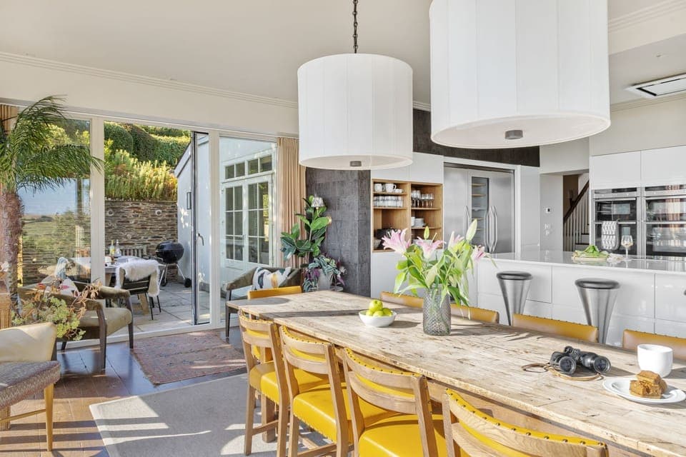 Dining area leading to side terrace - Golden Meadow