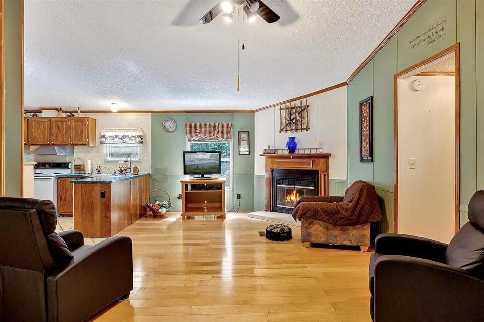 Living Room with Fireplace