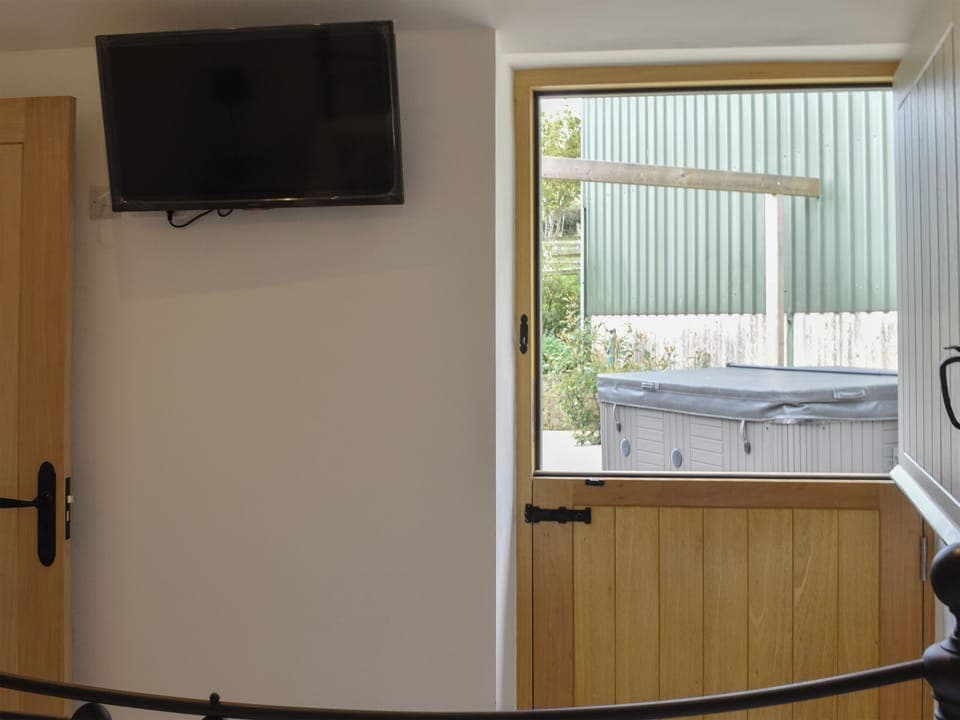 Double bedroom | Black Lion Folly, Mold