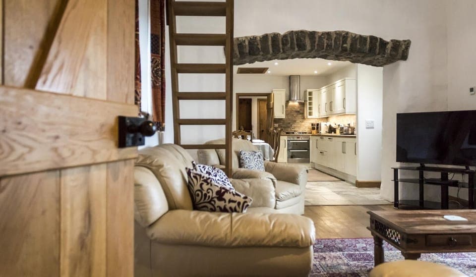 Orchard Cottage - Barn Conversion - Beavers Hill (1076)