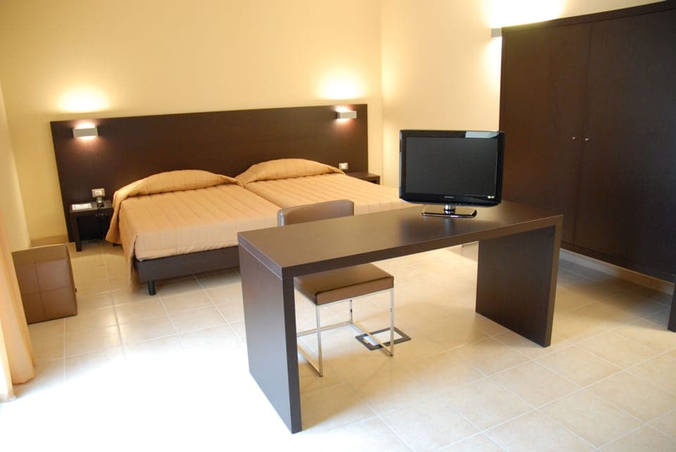 4 bedrooms, individually furnished, desk, blackout drapes