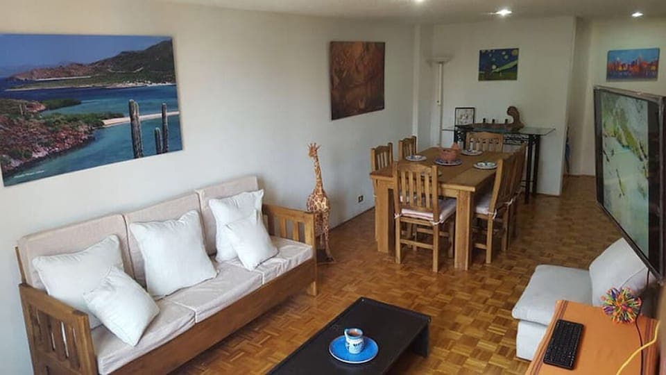 Sala Comedor muy comoda y amplia Muebles Mexicanos y Fotos de Arte