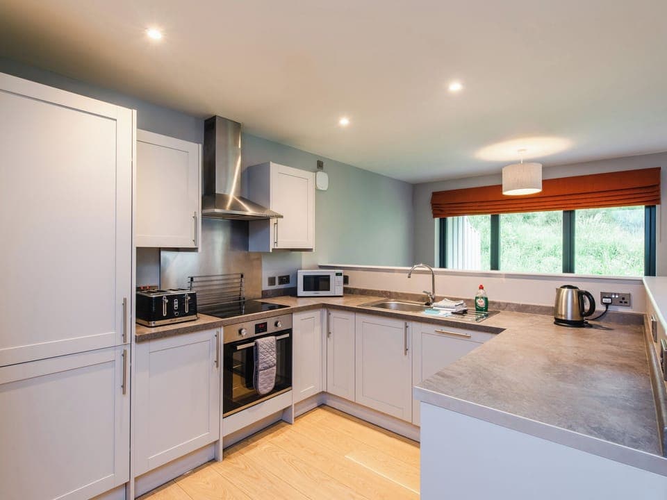 Cottage | Private kitchen | Fridge, dishwasher, electric kettle, toaster