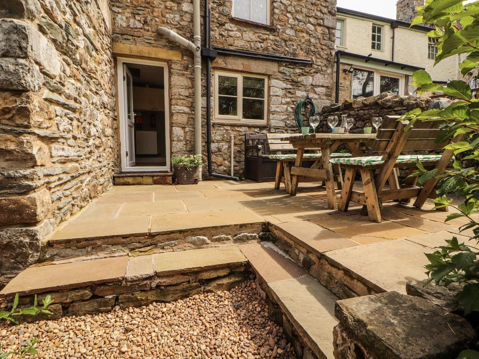 Cottage | Outdoor dining