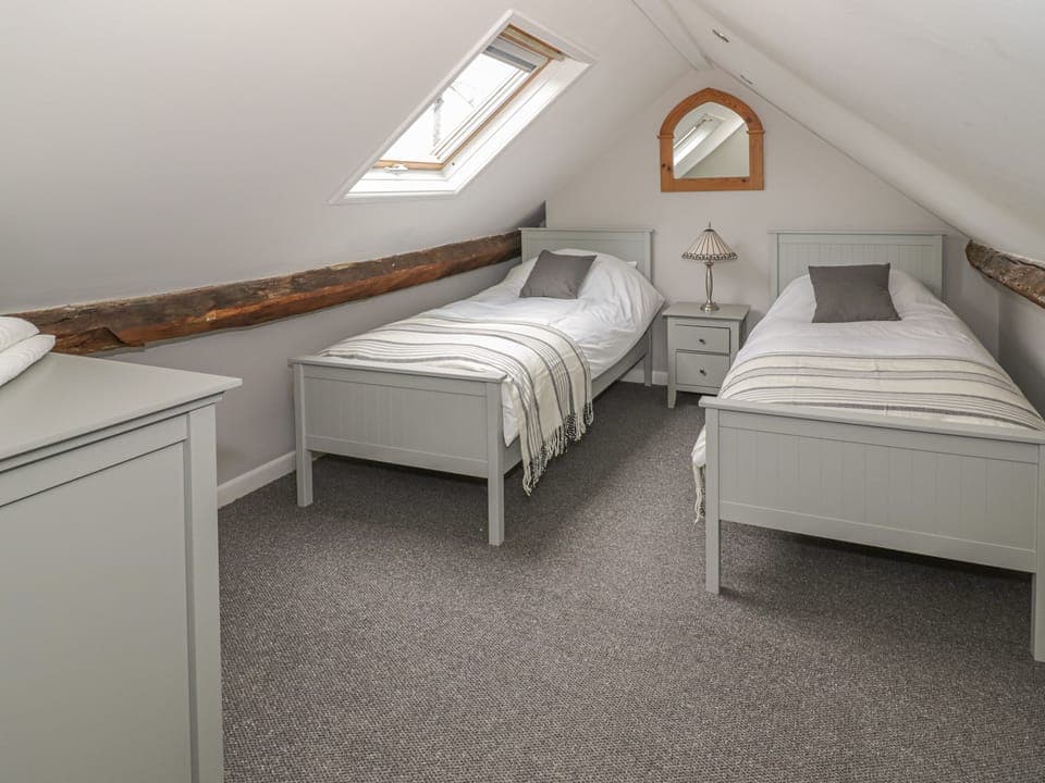 Cottage | 3 bedrooms, individually decorated, individually furnished, free WiFi