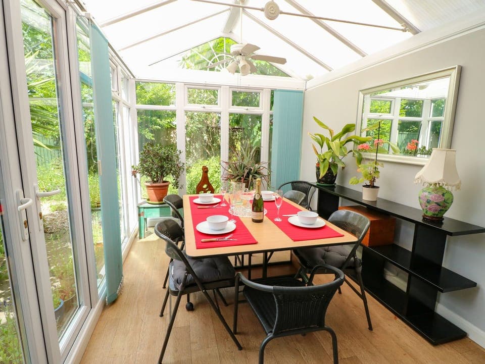 Cottage | 3 bedrooms, individually decorated, individually furnished, free WiFi