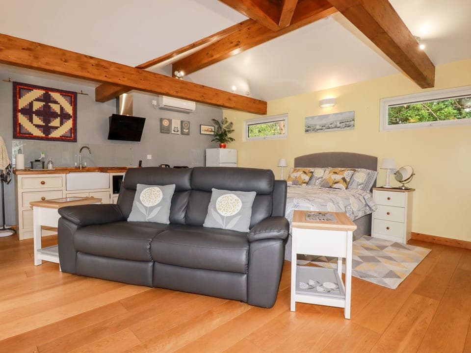 Cottage | Living area